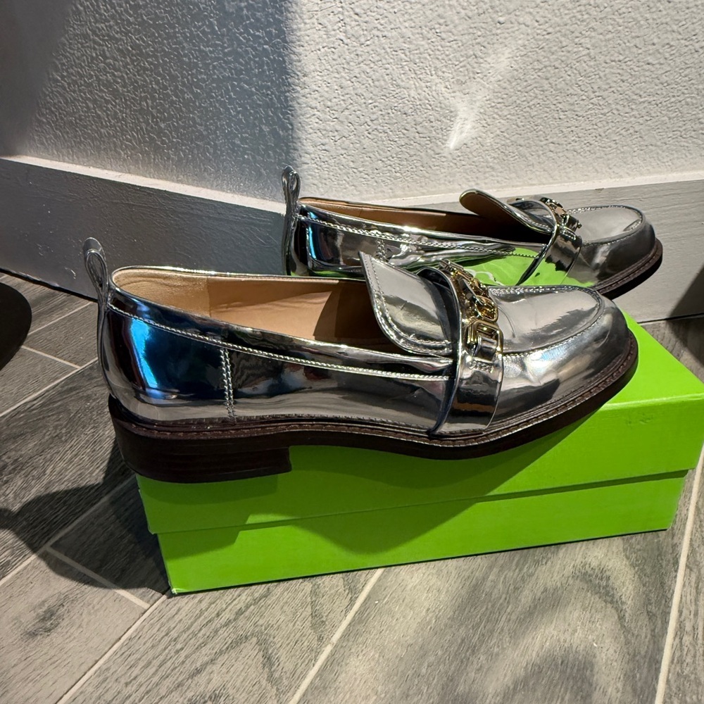 Sam Edelman Christy Silver Metallic Leather Women's Loafers with Chain Accent - Picture 5 of 9